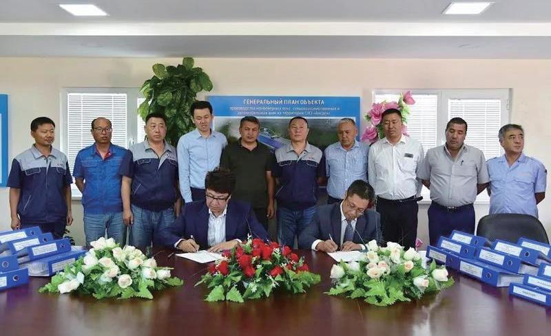 乌兹别克斯坦橡胶轮胎厂项目取得圆满成功 乌兹别克斯坦橡胶轮胎厂项目是中乌两国政府推动的重点项目。项目于2016年2月1日正式启动，轮胎厂的土建、钢结构的工作由恒远国际工程集团有限公司承接，进驻现场土建施工期间，团队克服人员紧缺、现场施工图纸变更频繁等诸多不利因素，圆满完成了工作，得到了乌方和中方其他合作单位的一致好评。 2018年7月25日，乌兹别克斯坦安格连橡胶厂项目顺利通过乌兹多方主体的竣工验收，橡胶厂厂长拉赫曼·扎戴、保利科技项目经理贺江波、恒远国际工程集团项目经理蒋永军及北京橡胶工业研究院现场负责人参加了签字仪式。签字仪式上，各方代表对项目前期工作成果给予充分肯定，标志着工程建设全部完成并由全面施工转向正式生产阶段。 验收小组对工程主体进行了细致的实地抽查、检测，认真听取了参建各单位的工程竣工验收汇报，仔细查看了工程资料。验收小组经过综合检查后，各方主体一致认为工程建设规范合法、工程实体质量及感观质量符合设计及规范要求，材料使用质量合格，各类试验及检测资料齐全，评价优良，顺利通过竣工验收。验收小组对验收后的收尾工作提出要求：一是要做好工程及工程资料的移交；二是做好工程清修工作，为此项目画上圆满句号。 乌兹别克斯坦安格连橡胶厂项目的圆满成功，为下一步二期项目及其他配套项目的承接奠定了良好的基础，也为恒远其他乌兹项目树立了榜样。也为恒远在乌国当地拓展的其他项目梳理了榜样。